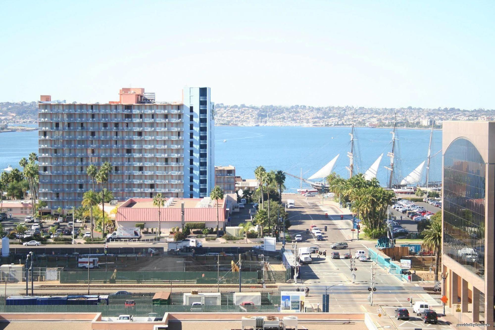 Western Bayside Hotel